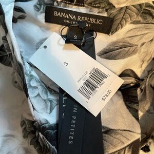 Brand new banana republic blouse! size small